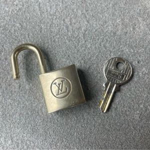 🔐Vintage Halo/200 Series Louis Vuitton Lock & Key 🔐 226
